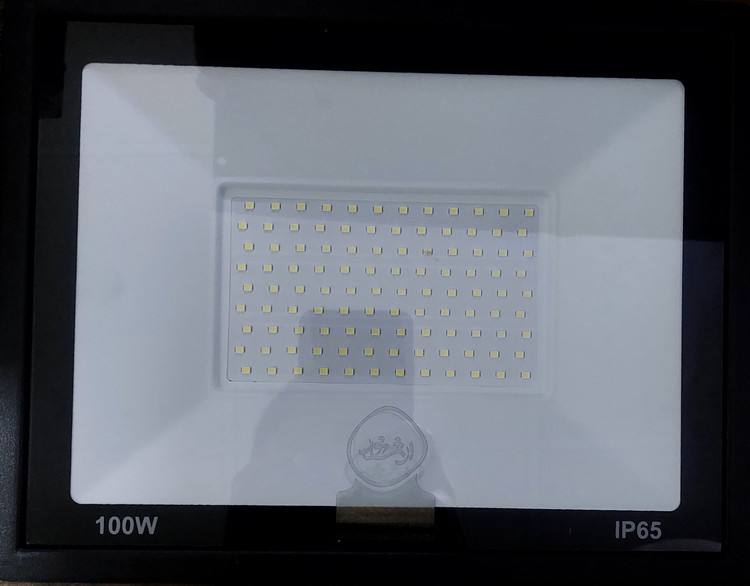 پرژکتور۱۰۰وات